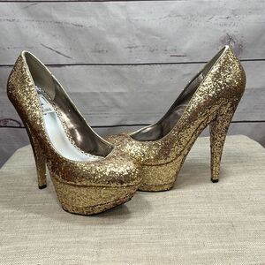 Bebe size 8 gold sparkly 5 inch heels NWT